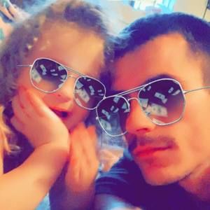 Meet your Posher, Devin